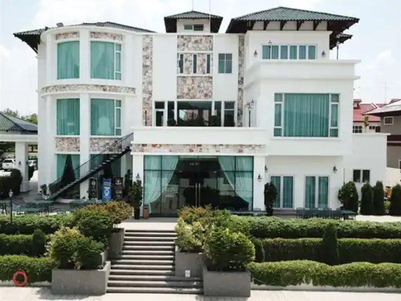 Отель Casa Bianca Клуанг Экстерьер фото